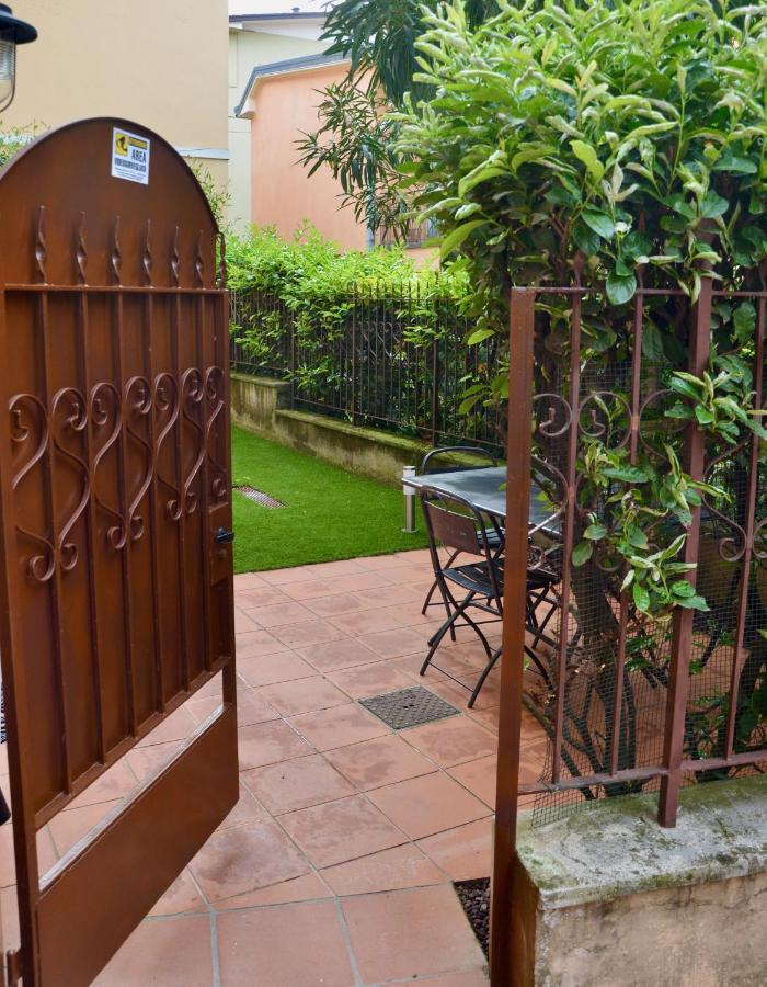 Duomo26 Boutique Apartment Desenzano del Garda Buitenkant foto