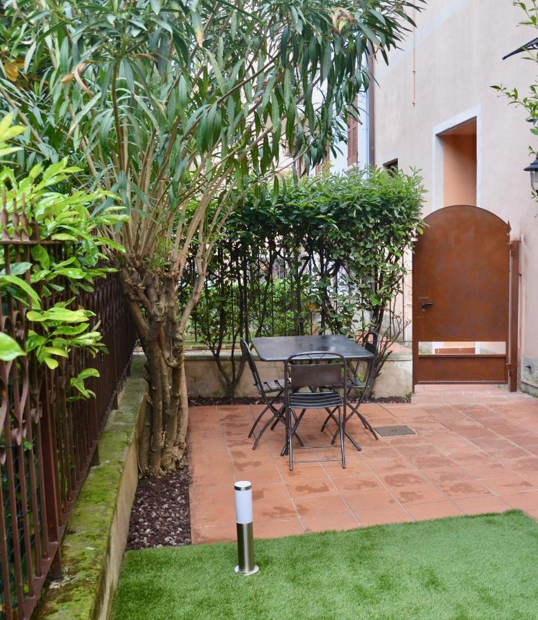 Duomo26 Boutique Apartment Desenzano del Garda Buitenkant foto