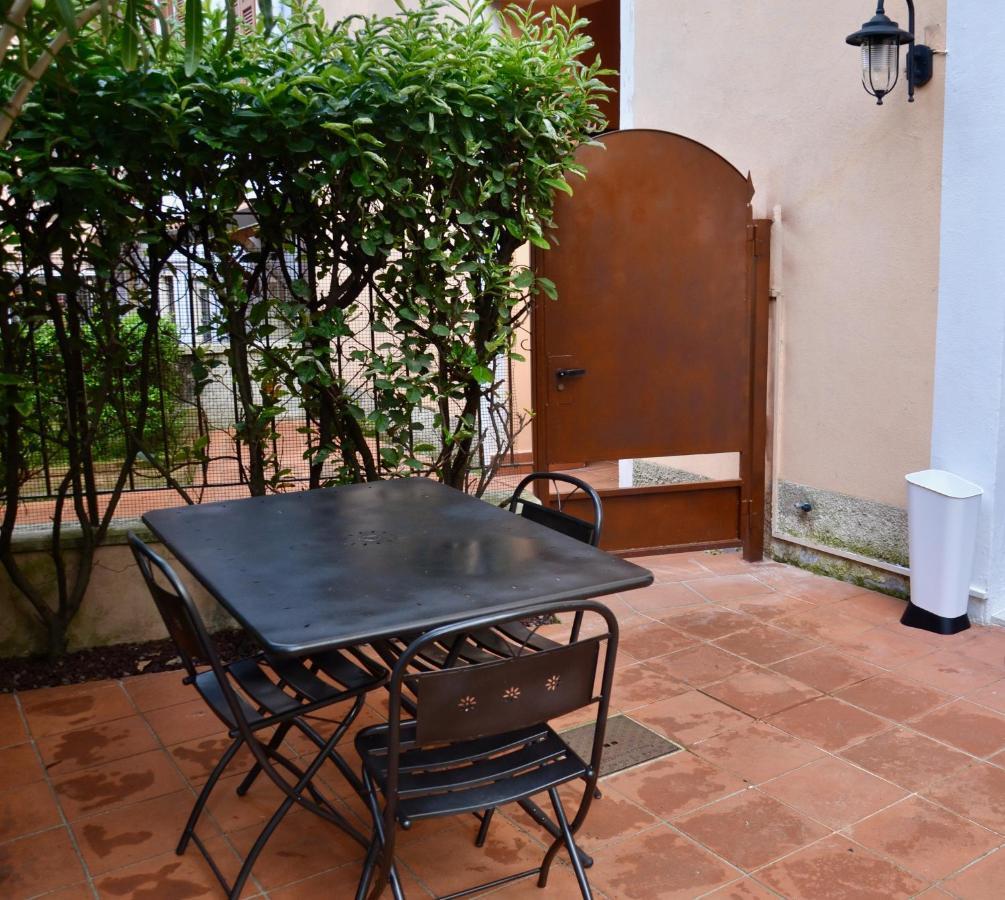 Duomo26 Boutique Apartment Desenzano del Garda Buitenkant foto