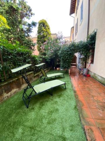 Duomo26 Boutique Apartment Desenzano del Garda Buitenkant foto